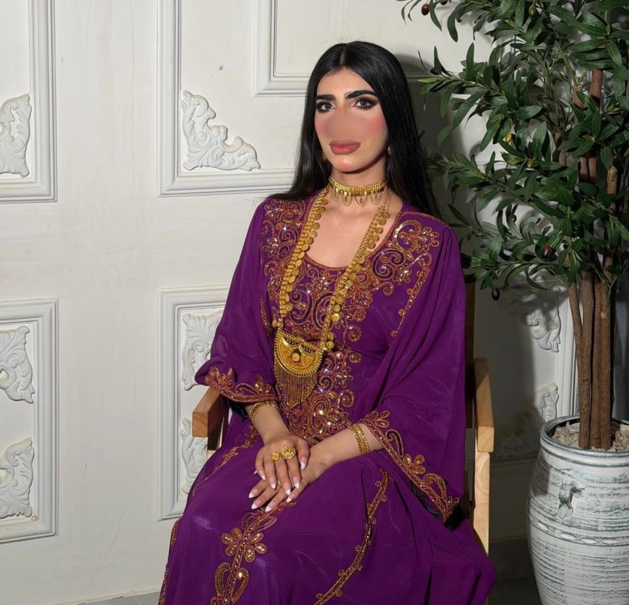 لبسة قصة بحريني مع شيلة هدية