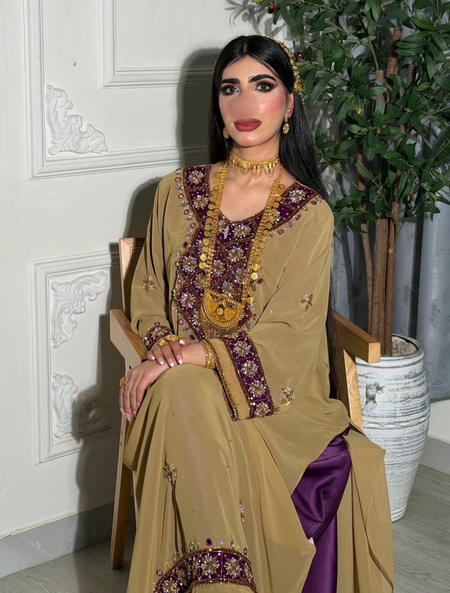 لبسة راقية مع شيلة هدية