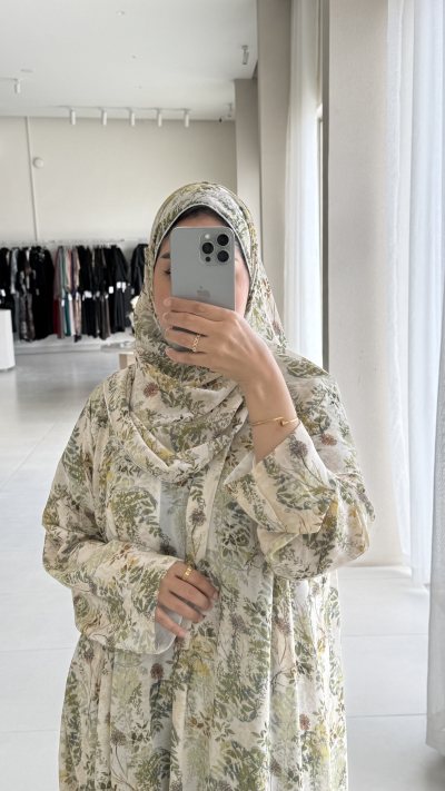 🌷عبايات صيفيه مزخرفه