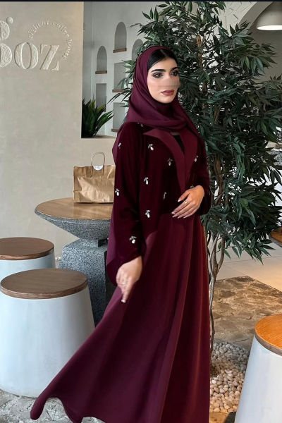 عباية مخمل مع تدخيلات