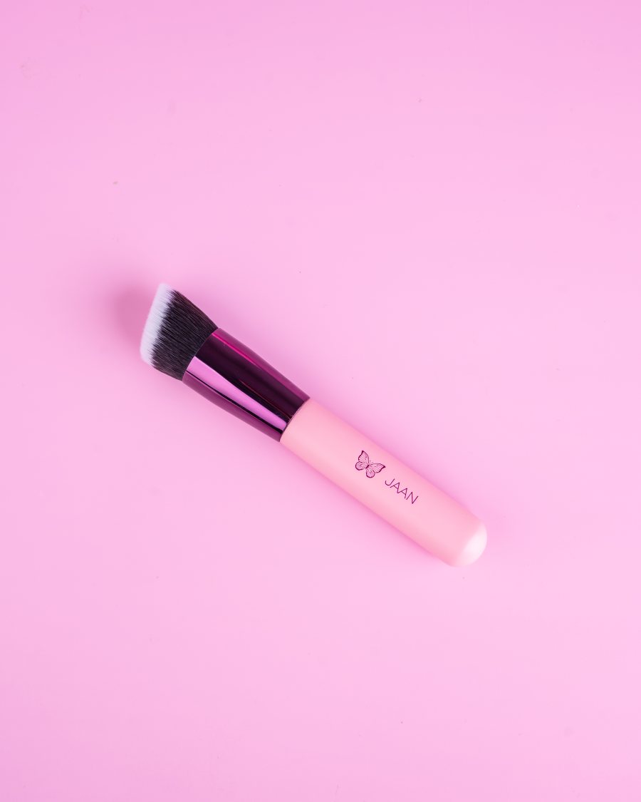 Mini foundation brush